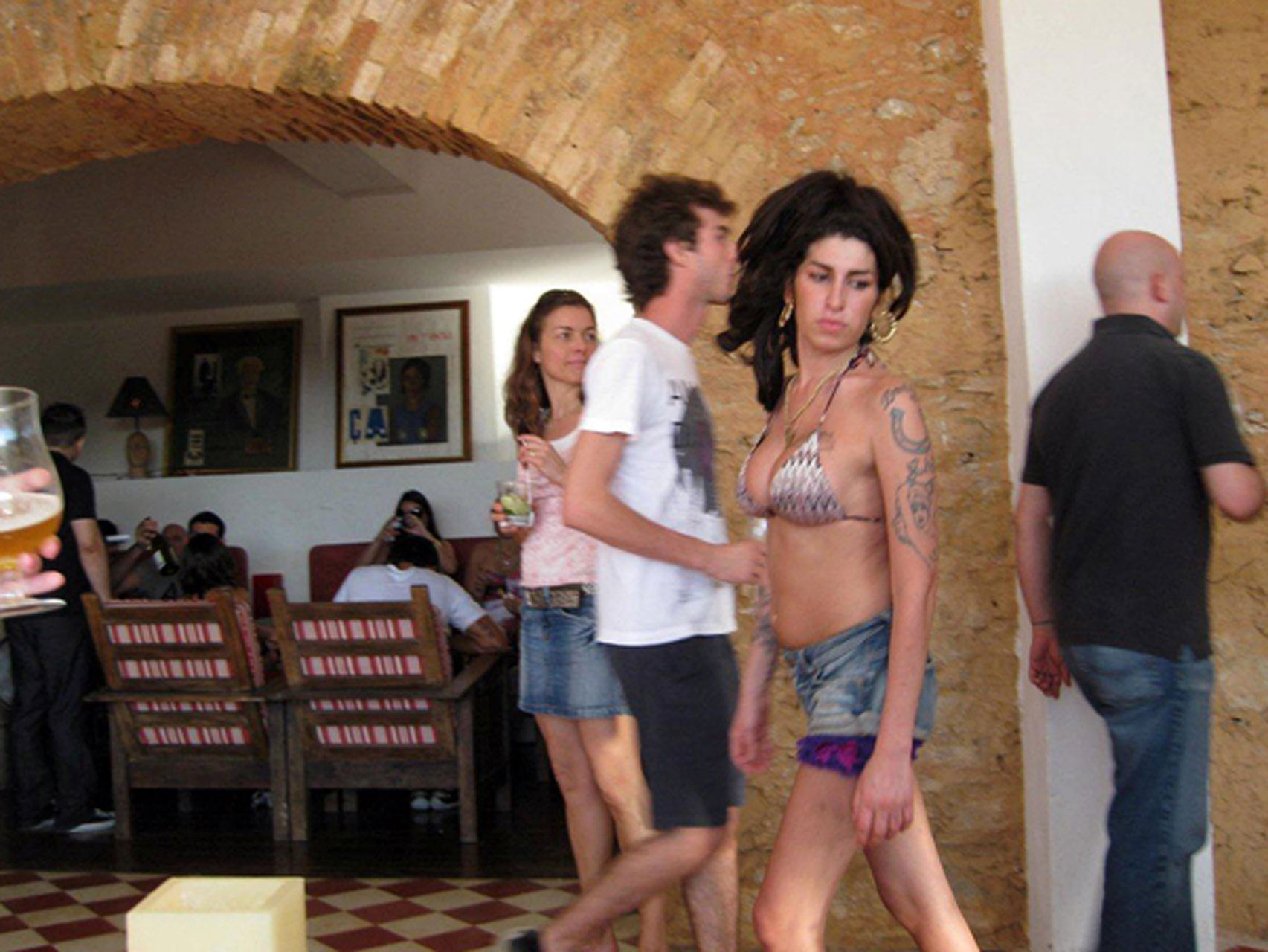 Amy Winehouse exposing her sexy bikini body and huge nipples #75321333