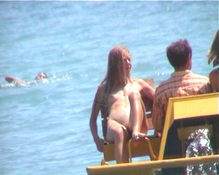 信じられないヌーディスト写真
 #72307961