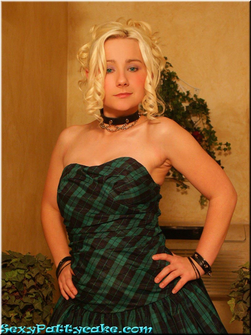 Busty blonde punk girl ready for prom #73939697