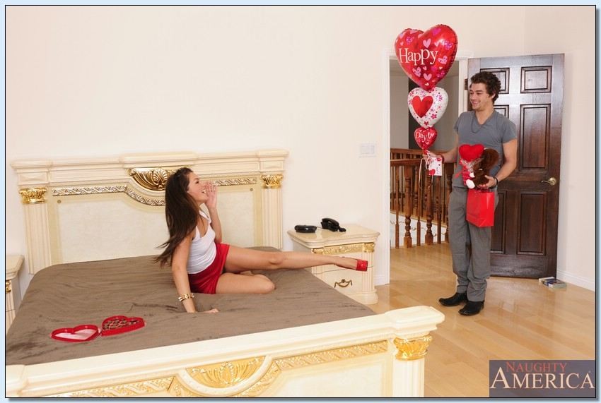 Allie haze recibe globos y folla en el día de San Valentín
 #74721690