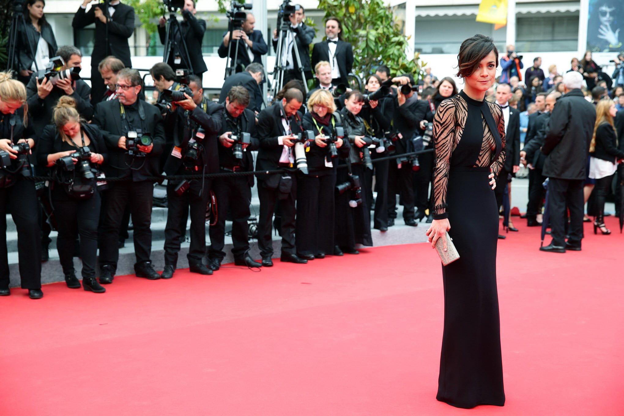 Alice braga sin sujetador con un vestido parcialmente transparente en el estreno de foxcatcher
 #75195877