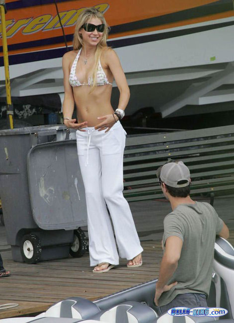 Anna Kournikova paparazzi ass in tight bikini #75425040