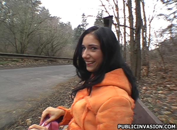 Ella parecía vieja moda
 #78866032