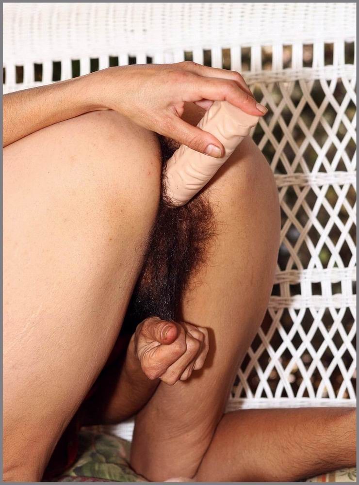 very hairy amateurs poser #67416399