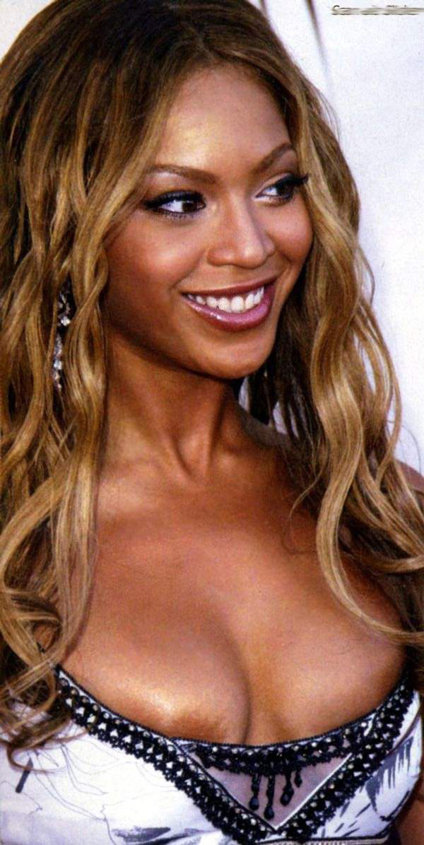 Beyonce knowles upskirt von muschi und nippel slip
 #75391999