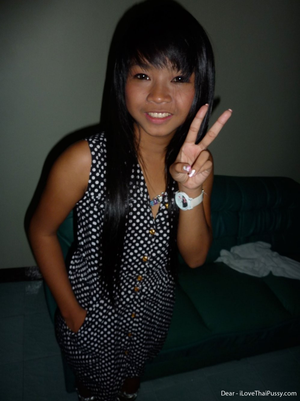 Adorable thai bargirl barebacked por un turista sexual engañando a su esposa milf caliente
 #69903175