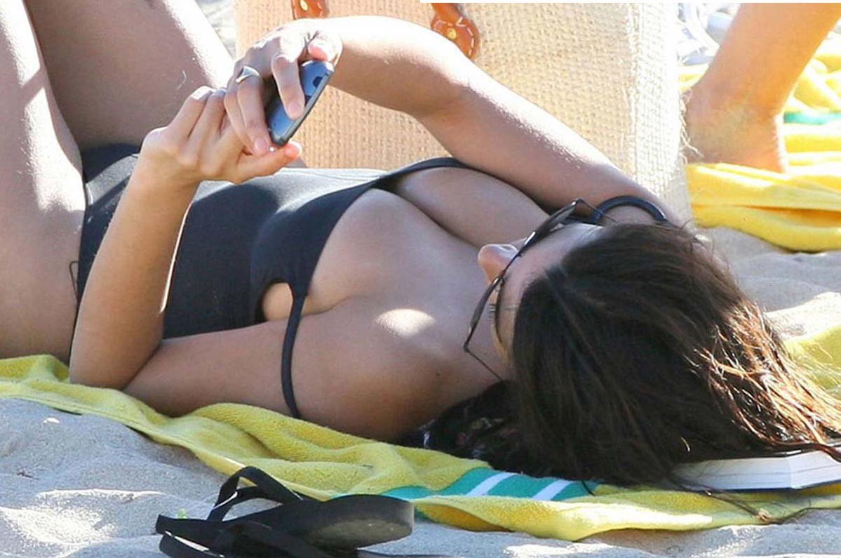 Penelope Cruz showing her sweet latina boobs #75390825