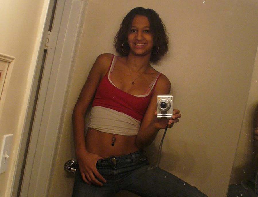 Photo compilation of an amateur mulatto hottie's selfpics #68236599