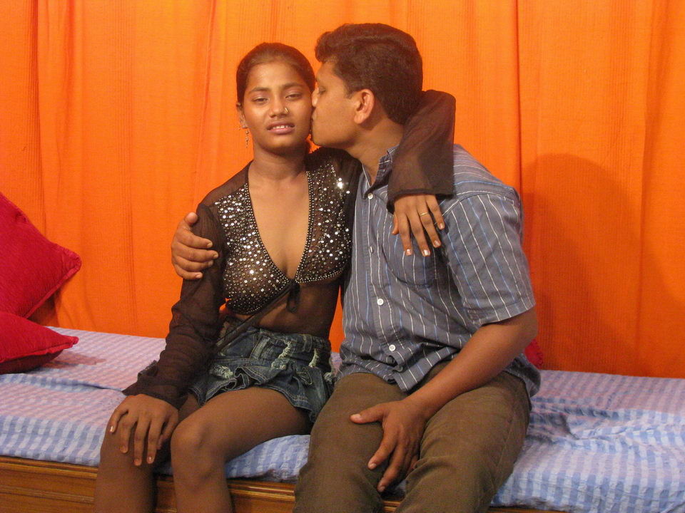 Salope indienne se fait baiser
 #77762775