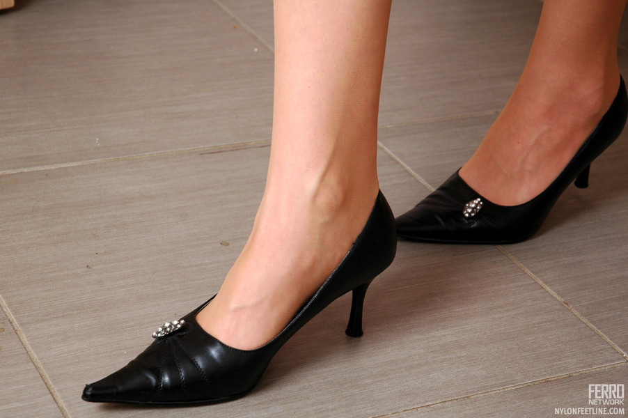 Hilda sweet nylon feet teaser #73465686