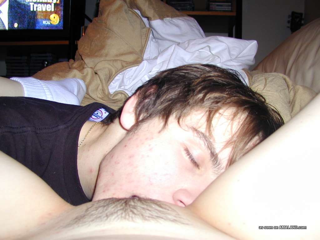 Amateur teen GF handjob and blowjob for cumshot in homemade pix Porn Pictures, XXX Photos, Sex Images #3281167 image