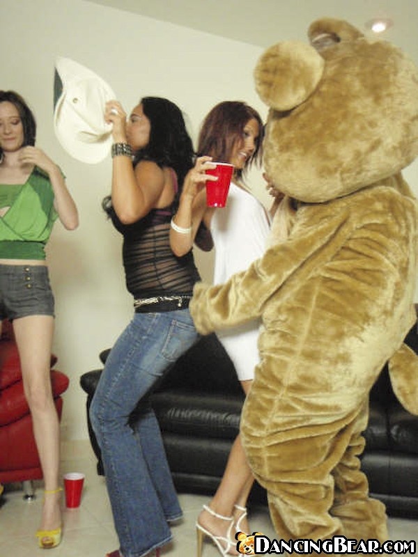 Hot college dorm party go wild in these hot fucking crazy pics #71593768