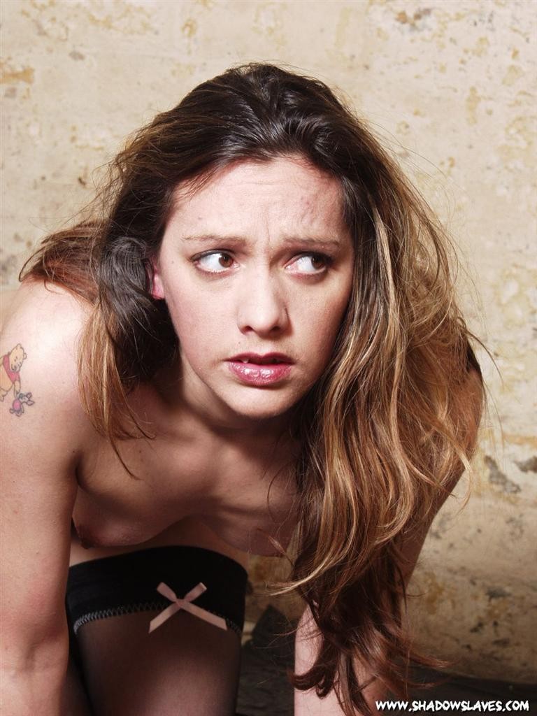 Esclava desordenada humillación
 #72223526