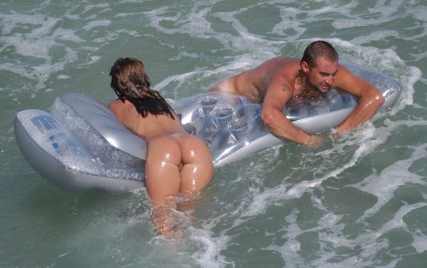 Fotos de nudistas increíbles
 #72312275