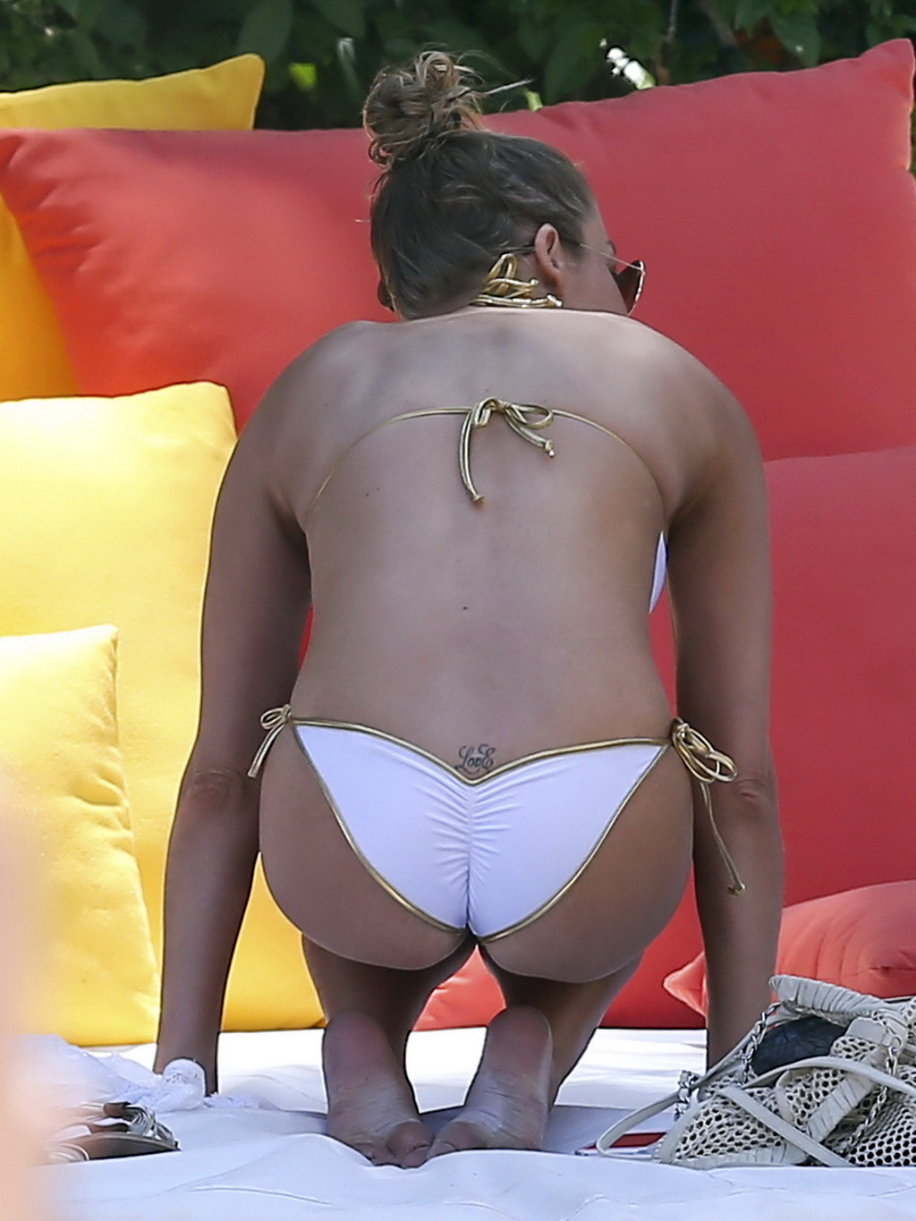LeAnn Rimes showing off her bikini body on a beach in Miami #75235361