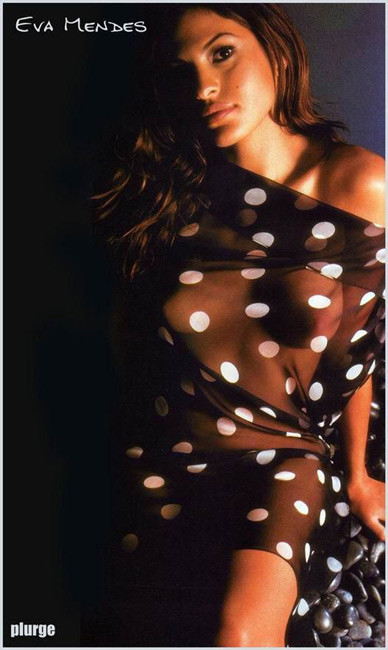Celebrity Eva Mendes showing her huge boobs #75428597