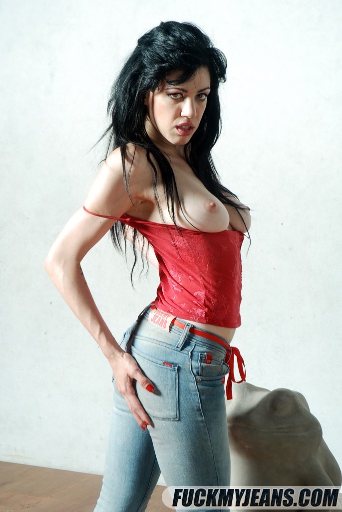 Slutty Brünette bekommt ihr enges Arschloch mit einer riesigen Spermaladung gefüllt
 #71235295