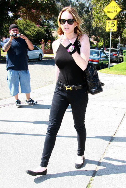 Lindsay lohan zeigt ihre Titten in see thru und Nippel
 #75415848