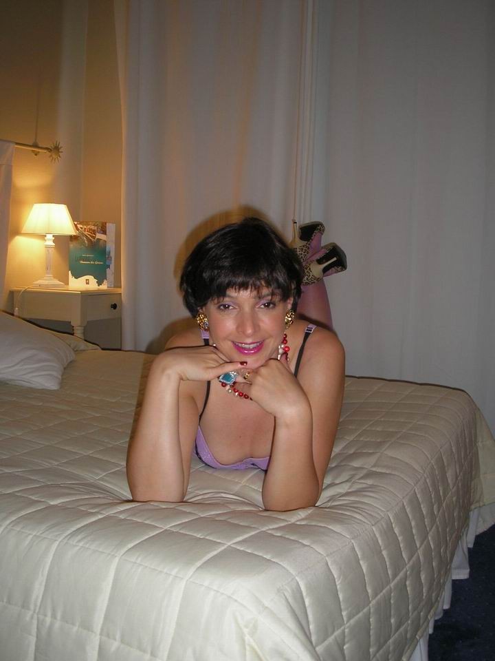 Amateur housewife Nathalie posing in lingerie #75733780