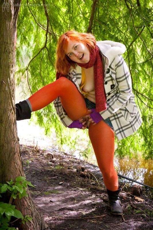 Flashing in the park #78595745