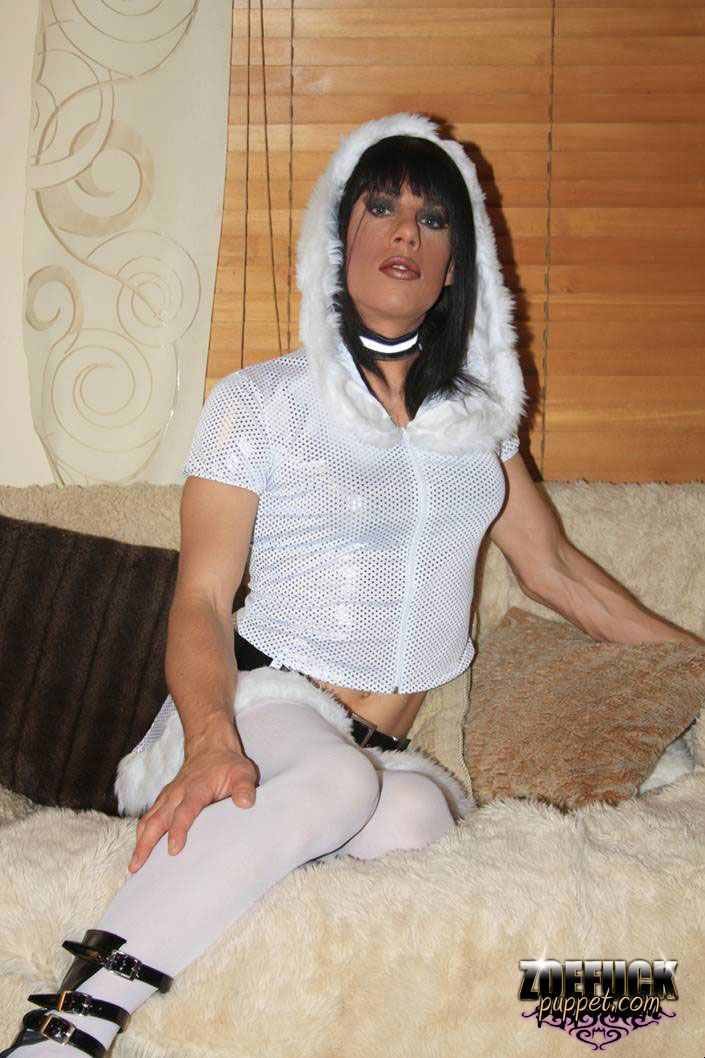 Transexual chupando dos pollas negras
 #79235042