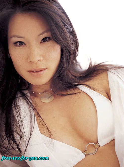 Lucy Liu showing her nice tits and posing very sexy on bed #75430596