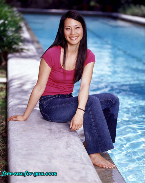 Lucy Liu showing her nice tits and posing very sexy on bed #75430691