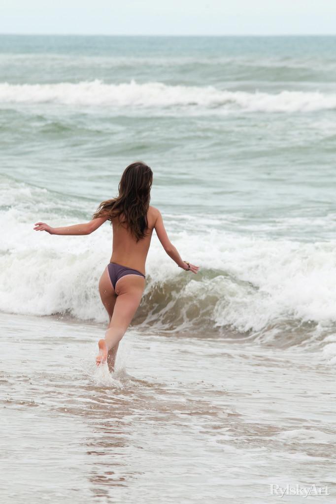 Pictures of hot teen girl Nedda enjoying her nakedness on a beach #59730827