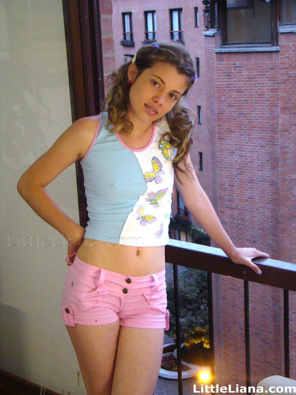 Pictures of teen girl Little Liana hanging out at home #59023166