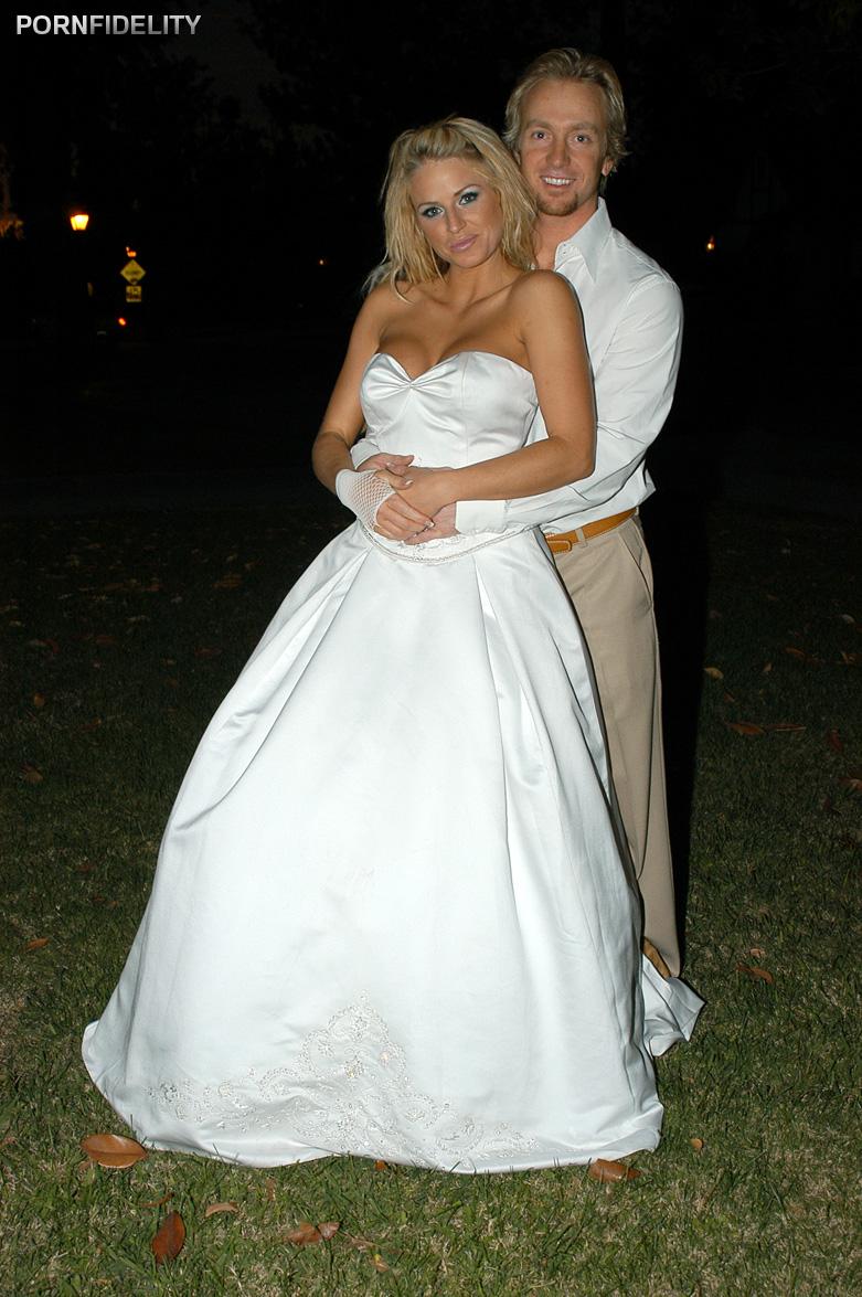 Busty blonde Brooke Belle fucks the best man on her wedding day #53549366