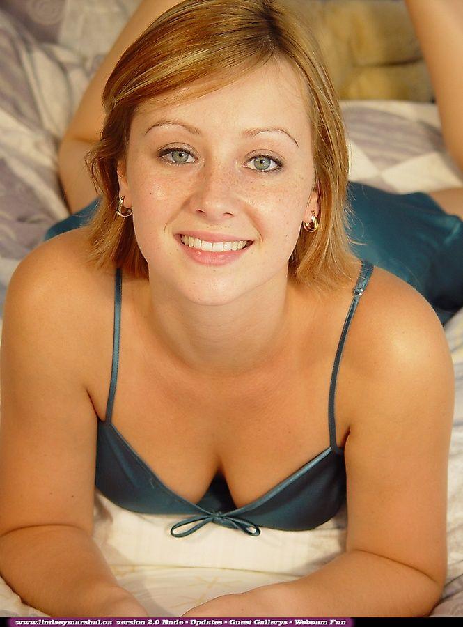 Pictures of teen porn girl Lindsey Marshal getting naked in bed #58973785