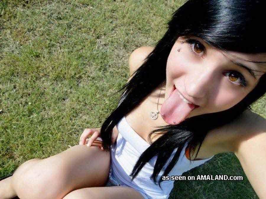 Compilation d'images d'amatrices sexy non dénudées
 #60662934