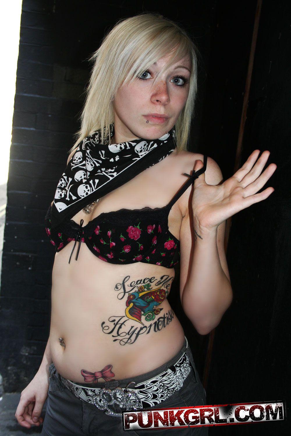 Immagini di punk girl libby prendendo in giro con il suo corpo caldo
 #60759511