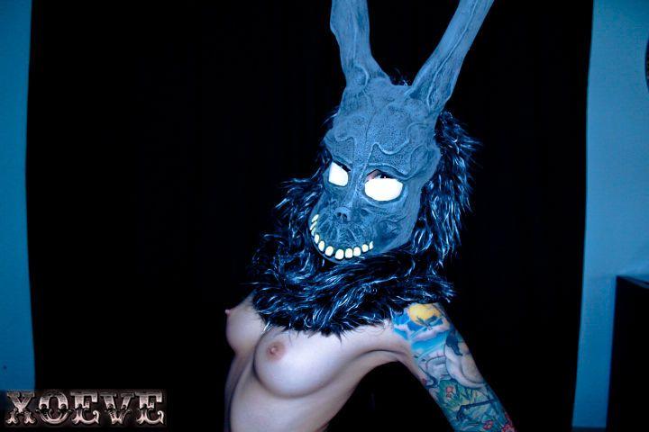 Fotos de xo eve dando un set caliente de donnie darko
 #60169809