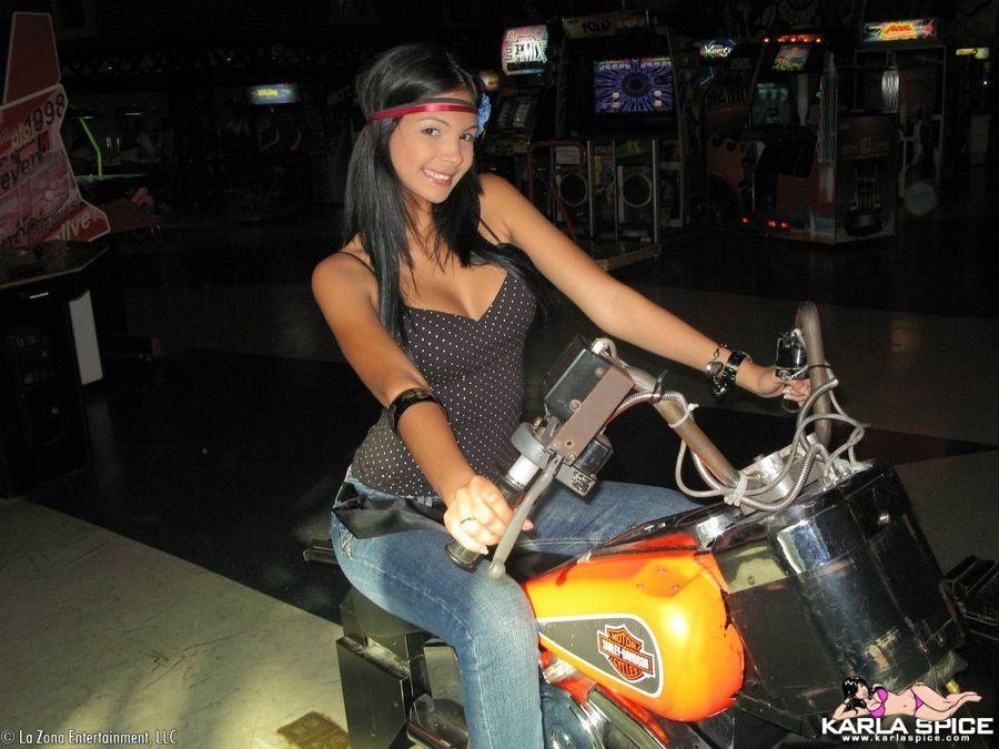 Pictures of Karla Spice enjoying herself at an arcade #58029179