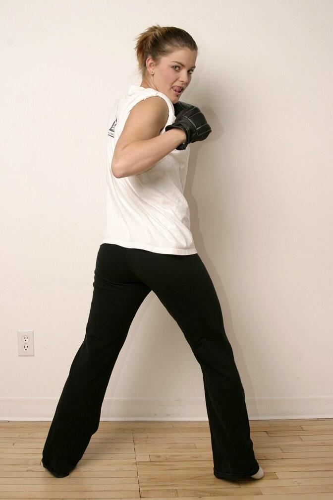 Pictures of Sara Sexton practicing her boxing #59918646