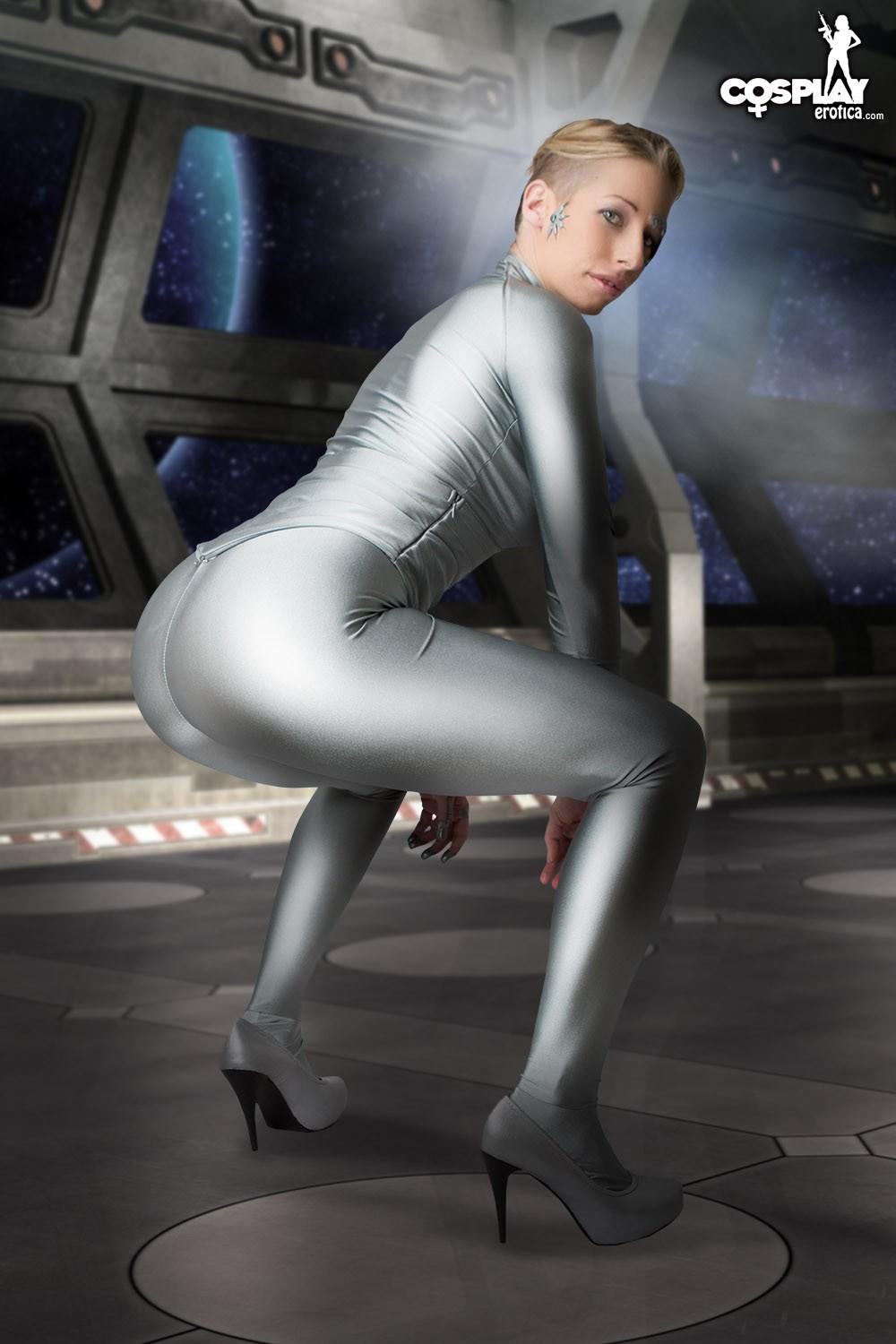 Hot cosplay girl Sandy Bell is your fantasy Seven of Nine for the night #59902287