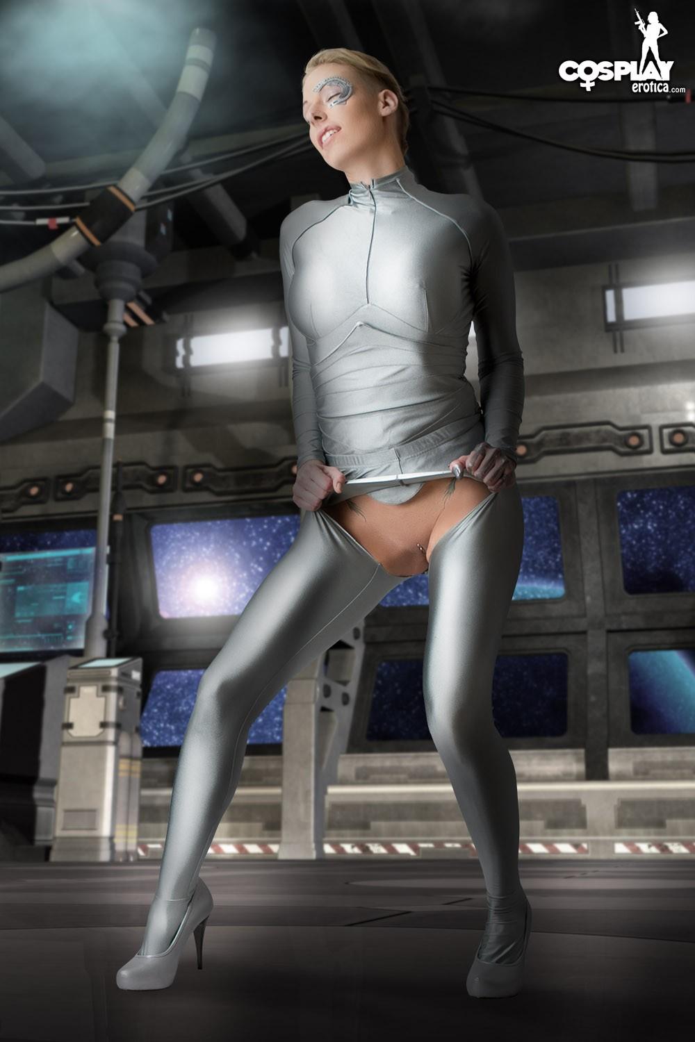 Hot cosplay girl Sandy Bell is your fantasy Seven of Nine for the night #59902296