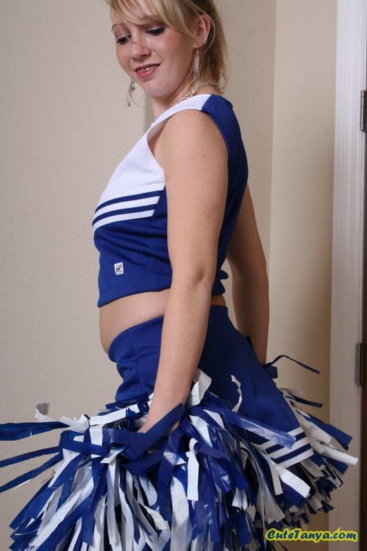 Pictures of a cheerleader Cute Tanya exposing her cute teen body for you #53908932