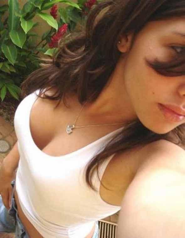 Fotos de novias amateurs mostrando sus grandes tetas
 #60477496