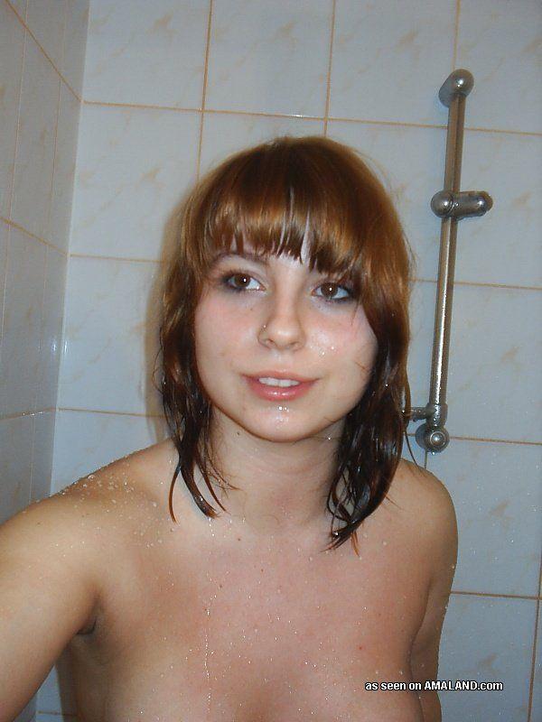 Immagini di una ragazza calda in foto nuda per il suo ragazzo
 #60925599