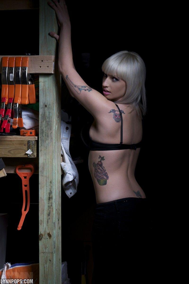Bilder von lynn pops zeigt ihre heiße nud ebody
 #59145397
