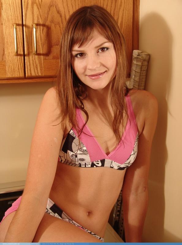 Fotos de la chica porno josie modelo desnudandose del bikini para ti
 #55730933