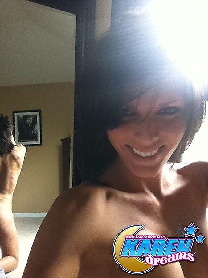 Pictures of teen chick Karen Dreams taking nude pics of herself in the bedroom #55996769