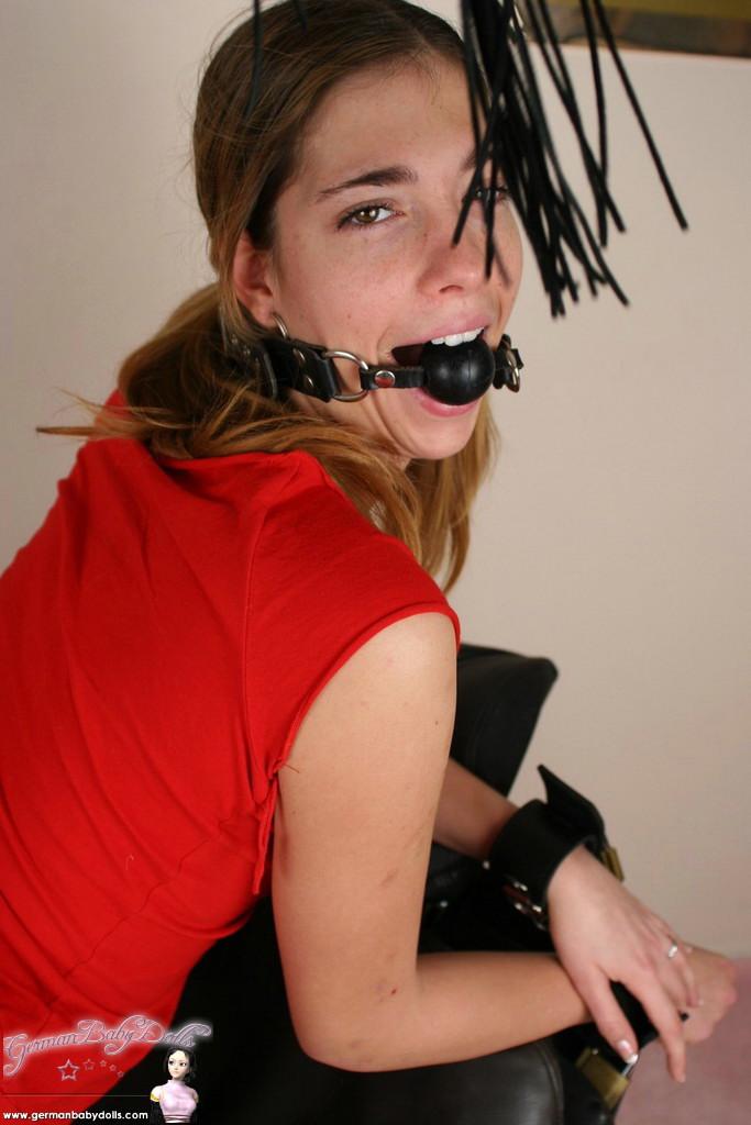 Amy Bondage Fantasien mit Handschellen
 #54443429