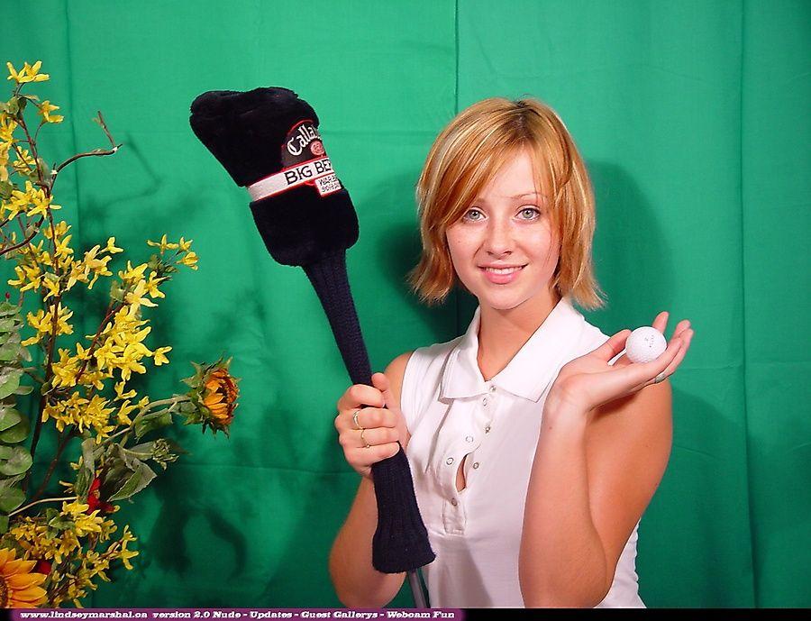 Immagini di Lindsey Marshal giocare una partita di golf hot-ass
 #58971257