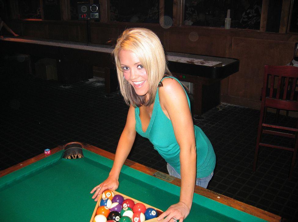 Pictures of Foxy Jacky playing a sexy game of pool #54397084