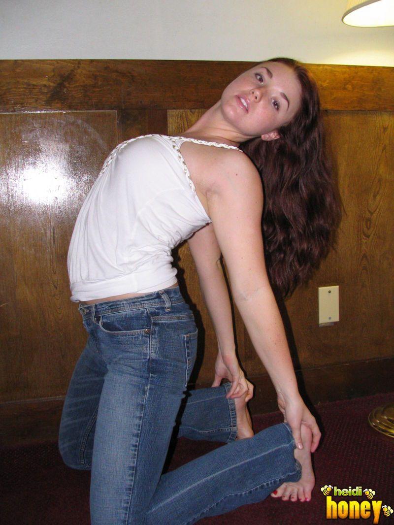 Pictures of teen babe Heidi in jeans and bare feet #54763826