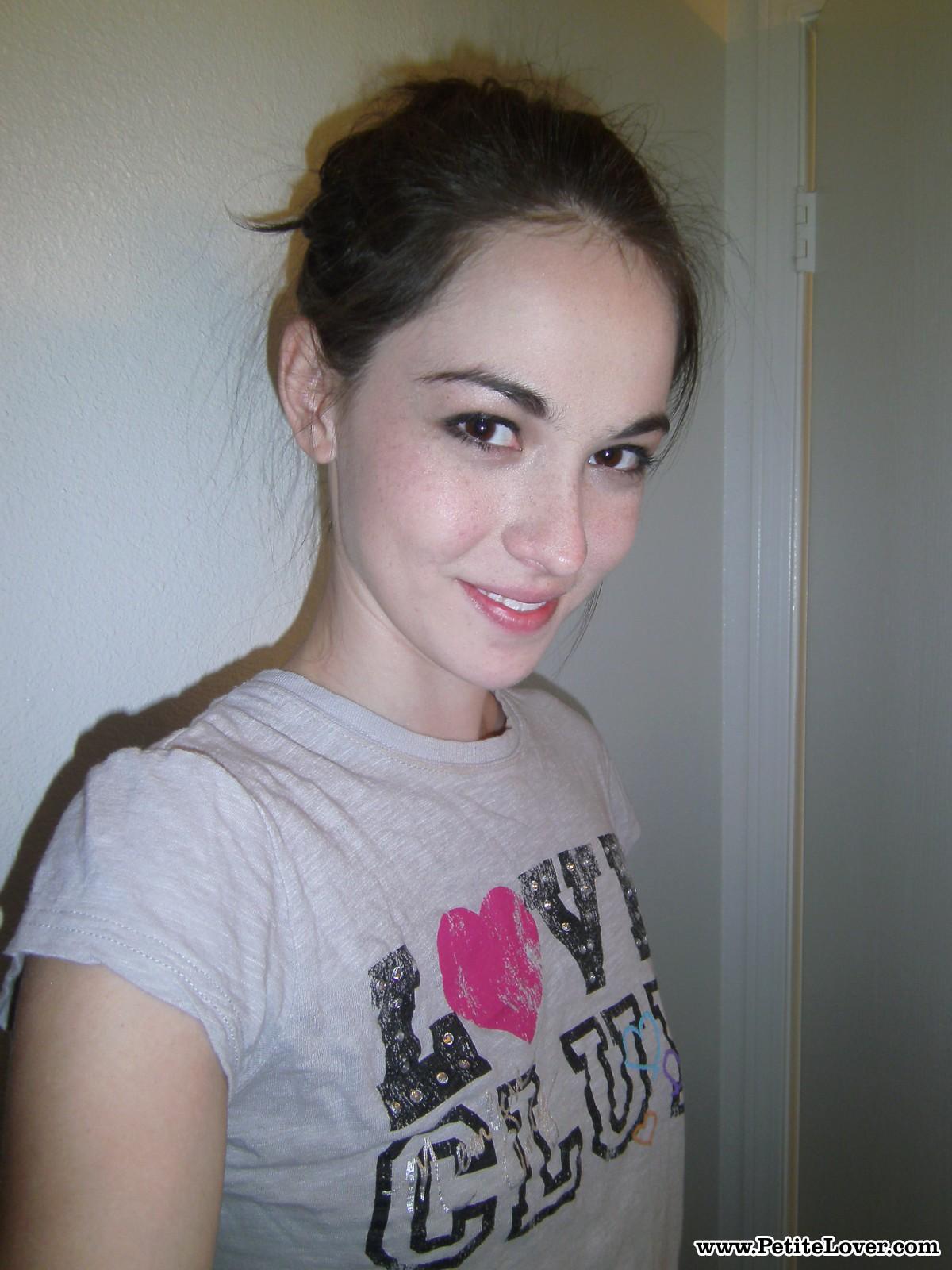 Teen hottie Emily Grey shares some of her sexy selfies #54230166