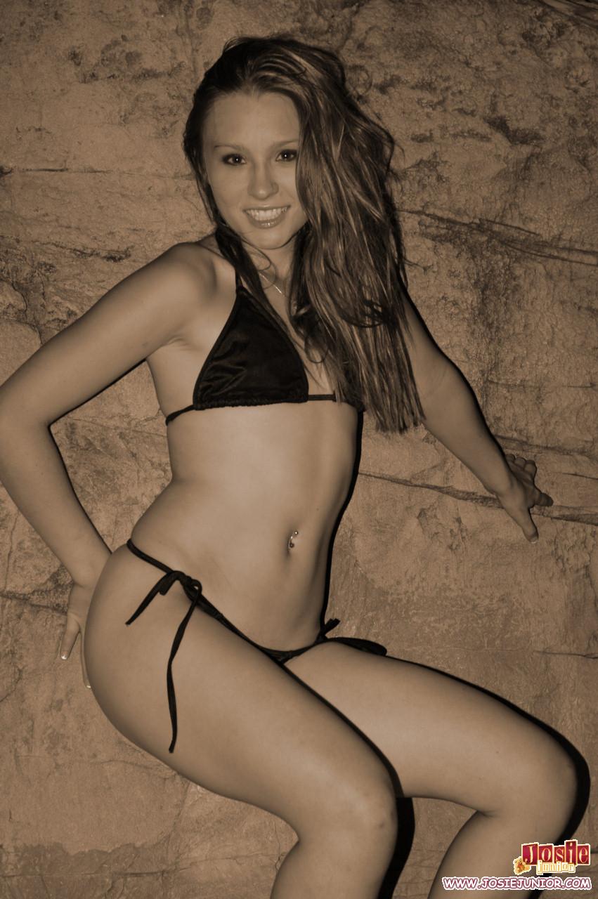 Pictures of teen Josie Junior exposing her fun parts from behind a bikini #55664305